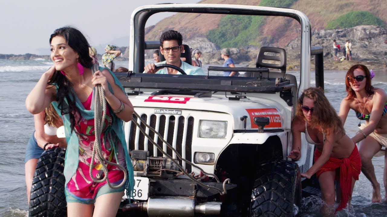 1: Nenokkadine Movie Screenshot 2