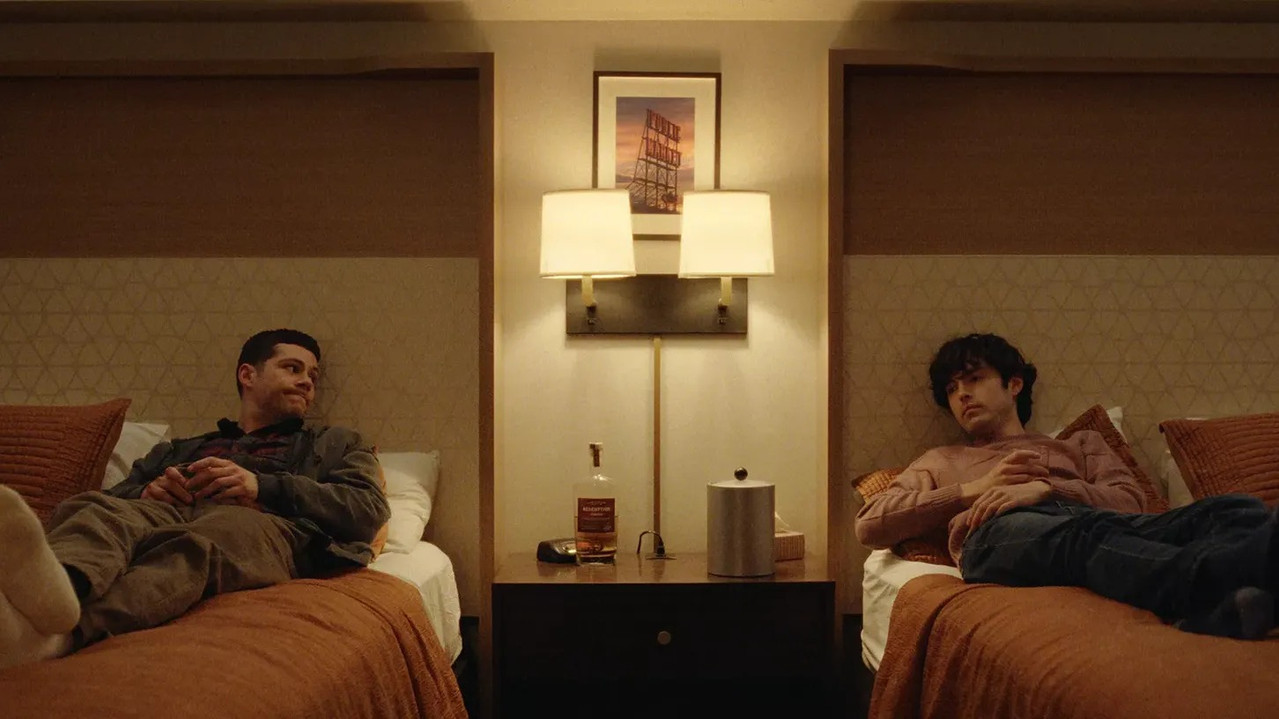 Twinless Movie Screenshot 2