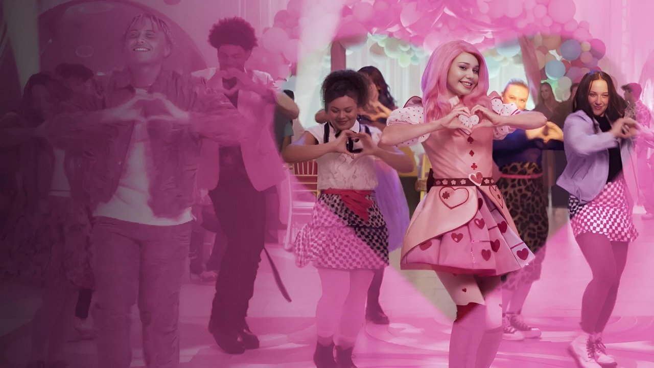 Shuffle of Love: A Descendants Short Story Movie Screenshot 3