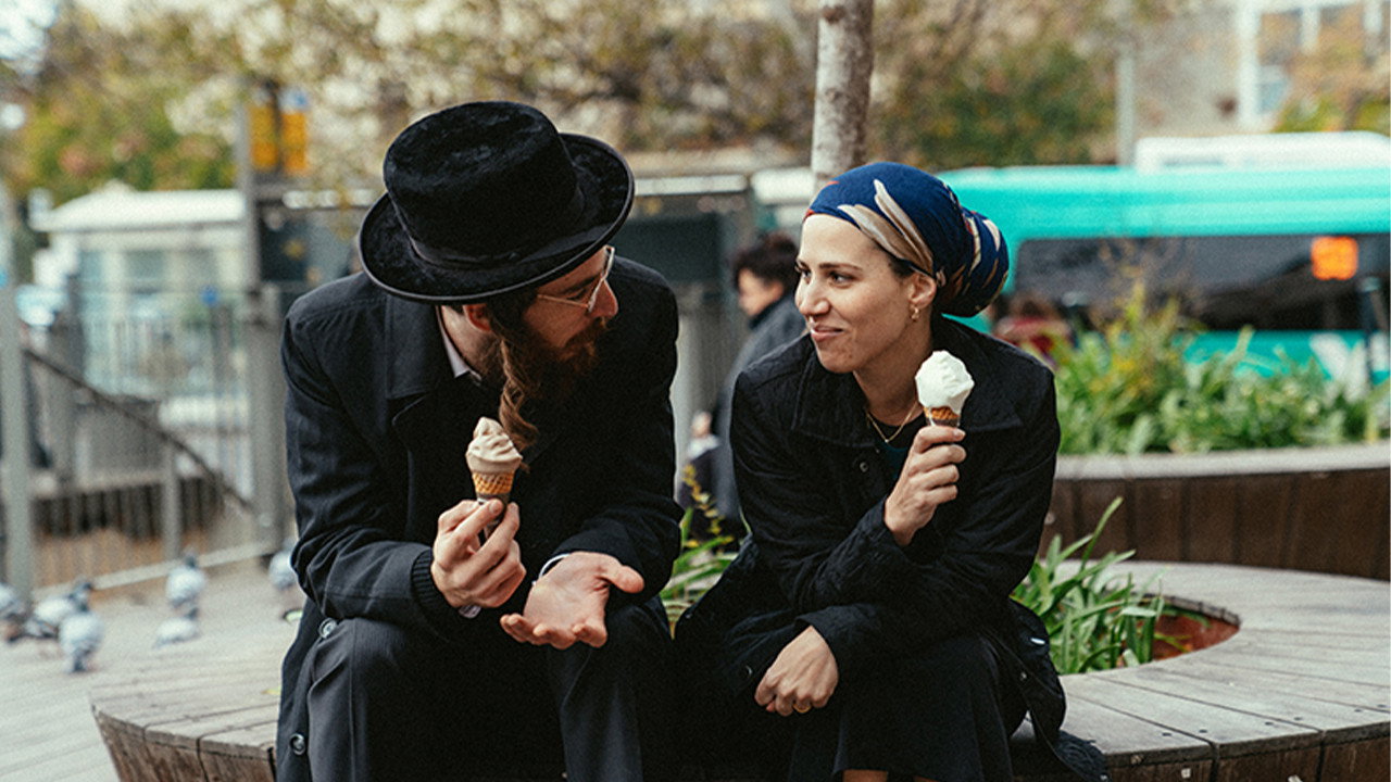 Pink Lady Movie Screenshot 1