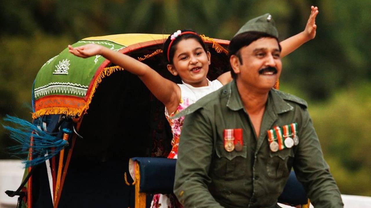 Pushpaka Vimana Movie Screenshot 2