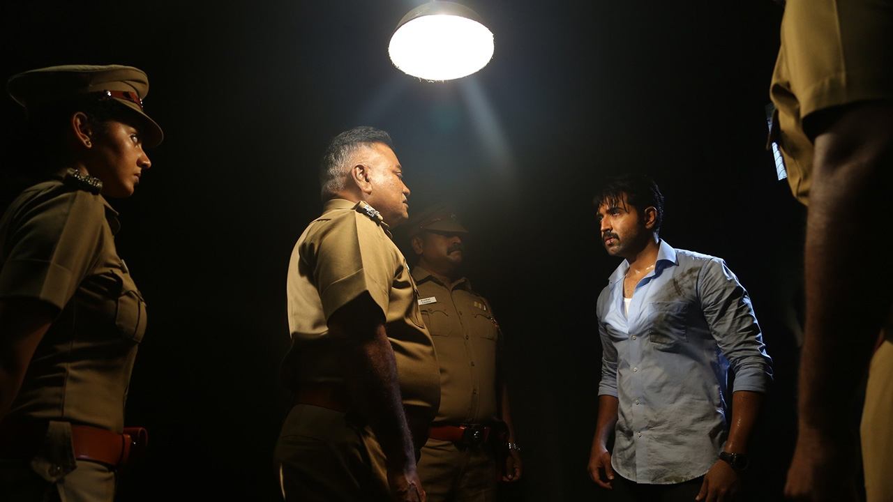 Thadam Movie Screenshot 1