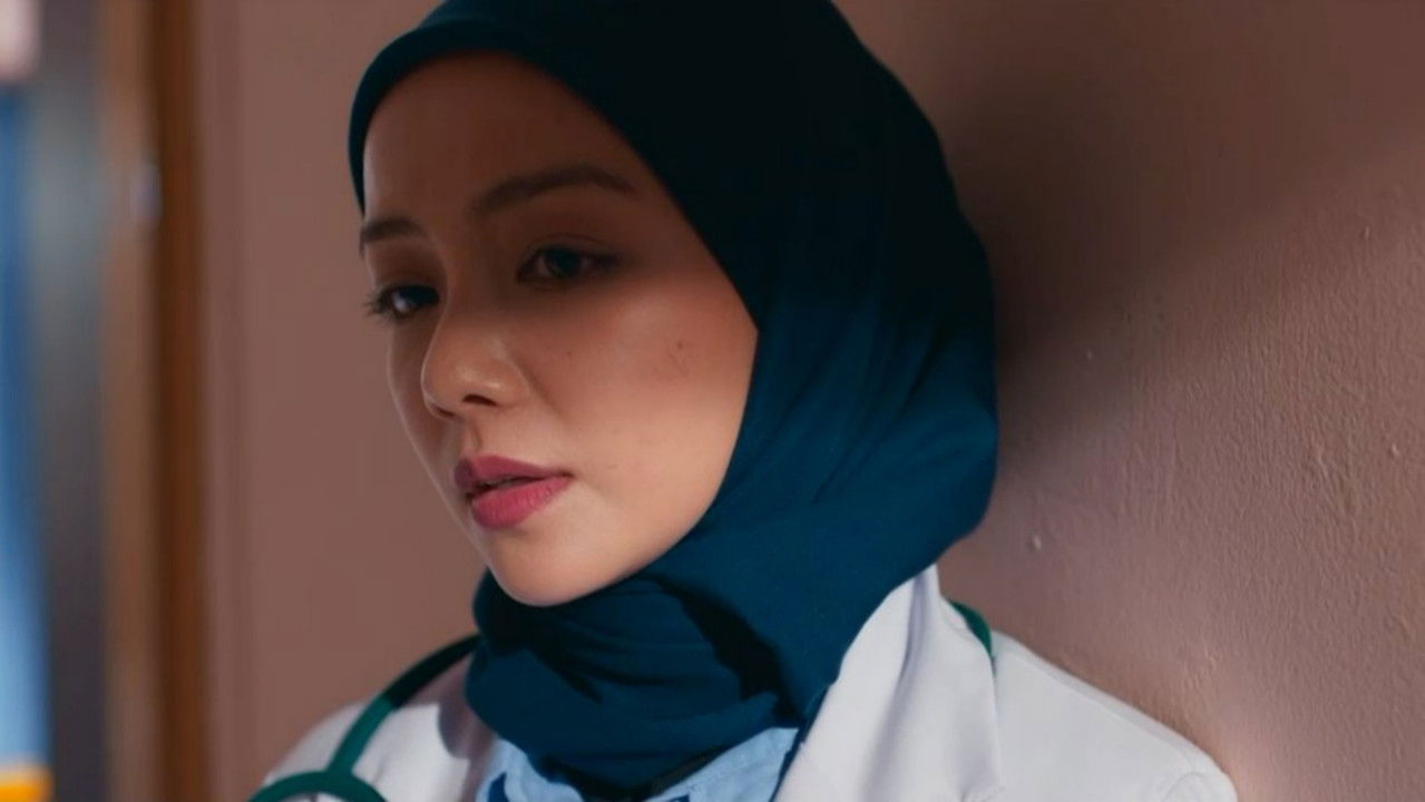 Cinta Tak Pernah Tepat Waktu Movie Screenshot 4