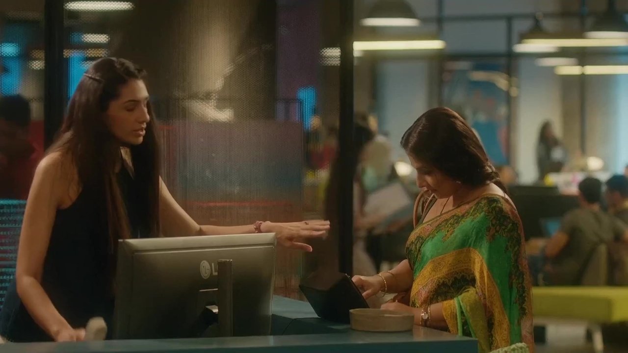 Tumhari Sulu Movie Screenshot 1