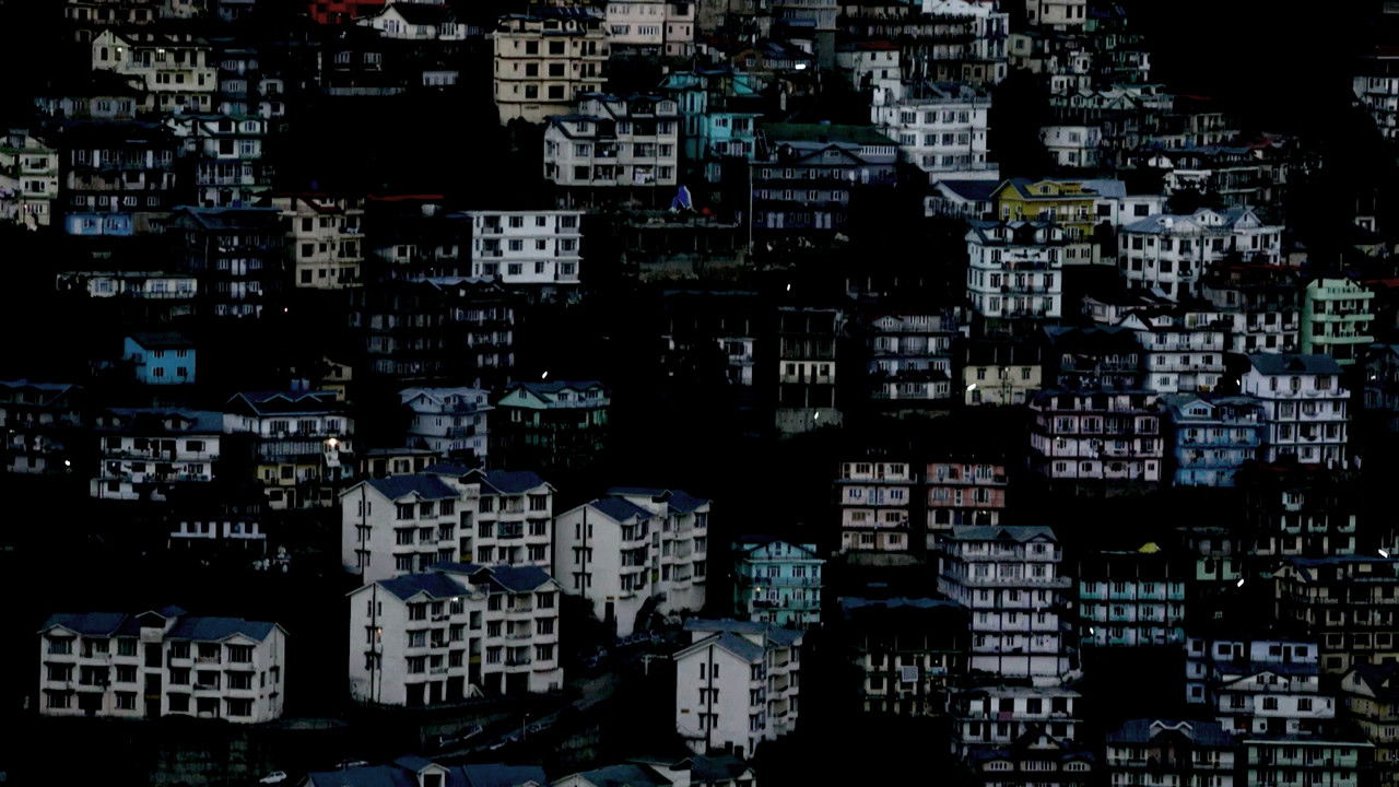 Even Red Can Be Sad Movie Screenshot 1