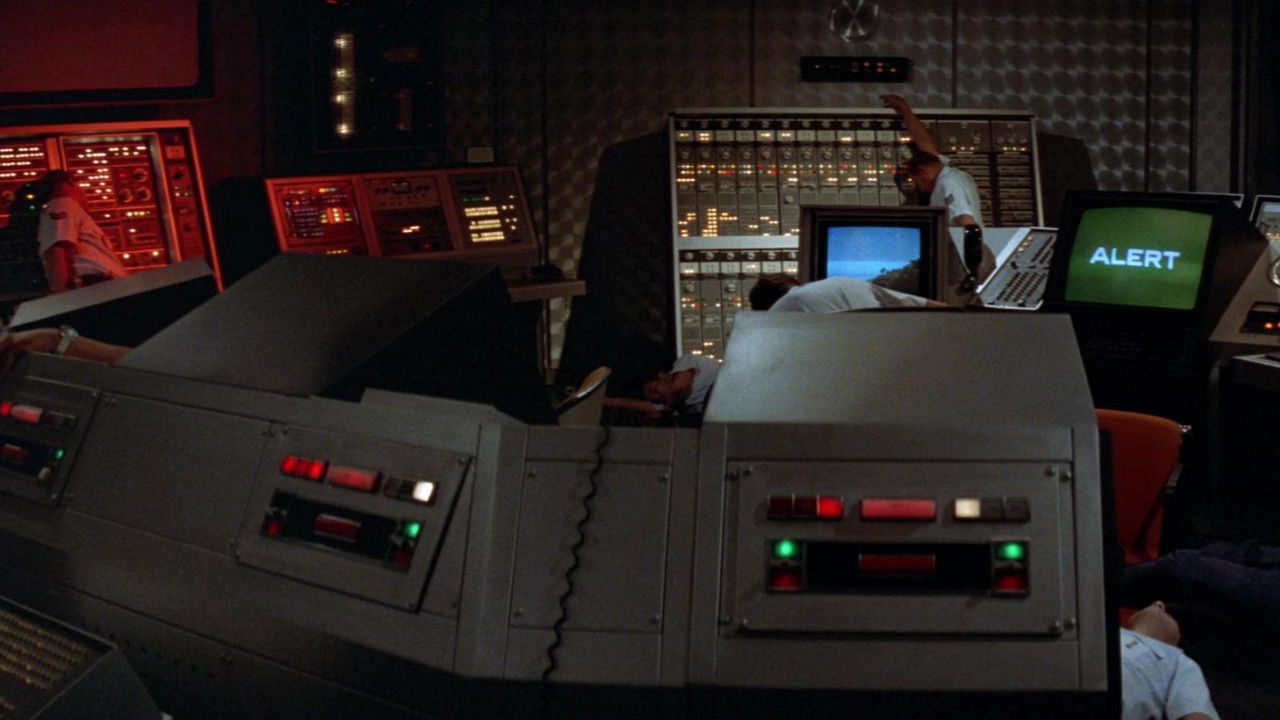 The Swarm Movie Screenshot 3