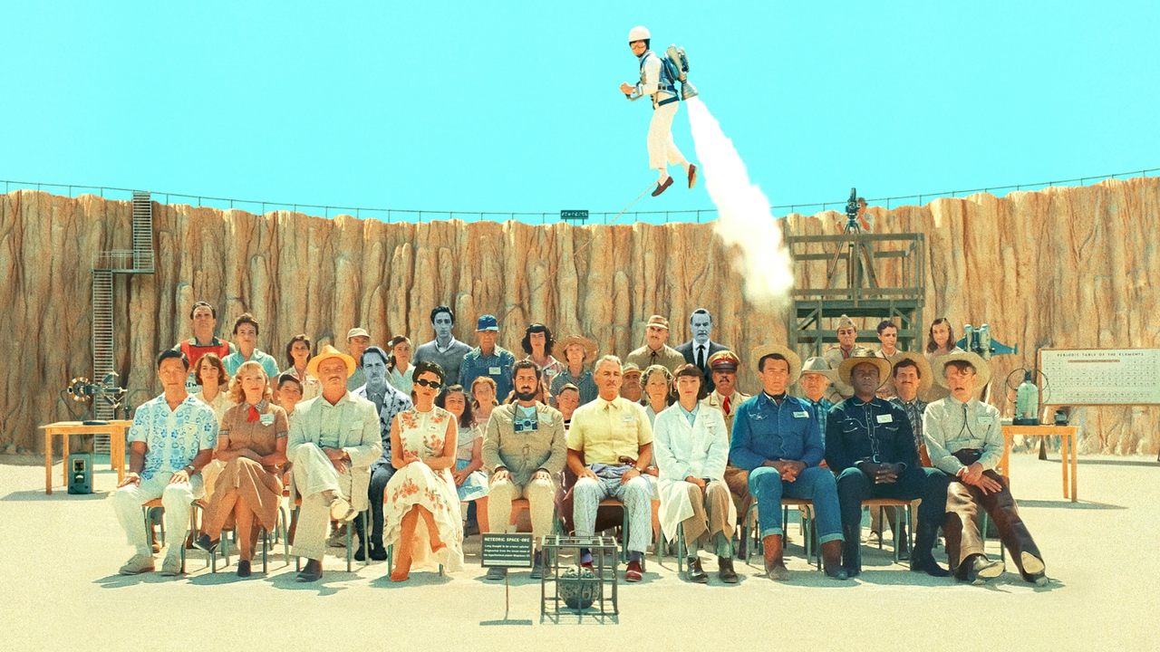 Asteroid City Movie Screenshot 2