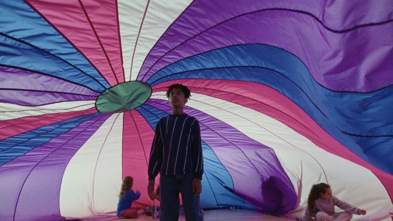 I Saw the TV Glow Movie Screenshot 4